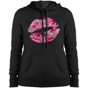 Belles & Shells Camo Kiss Sweatshirt