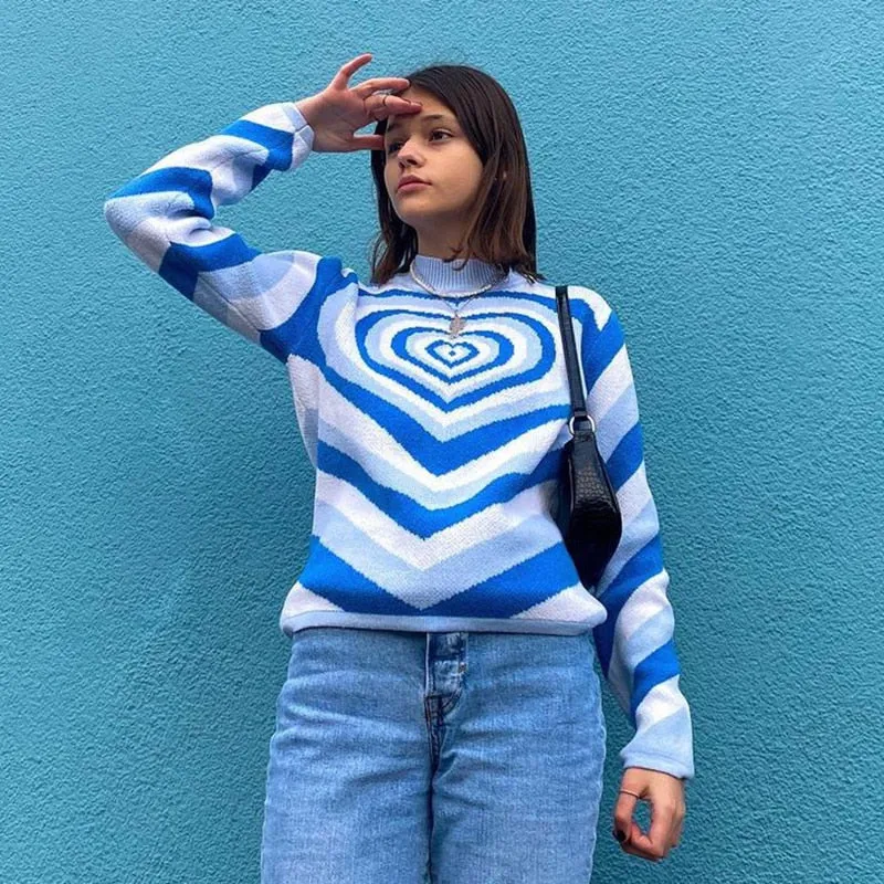HEART PRINT SWEATER