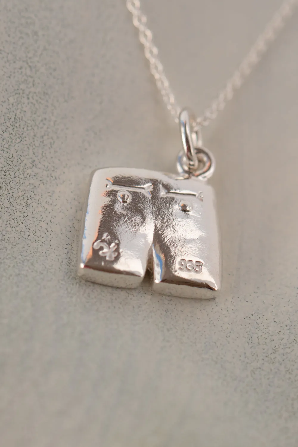 Icons ~ Bermuda Shorts Pendant