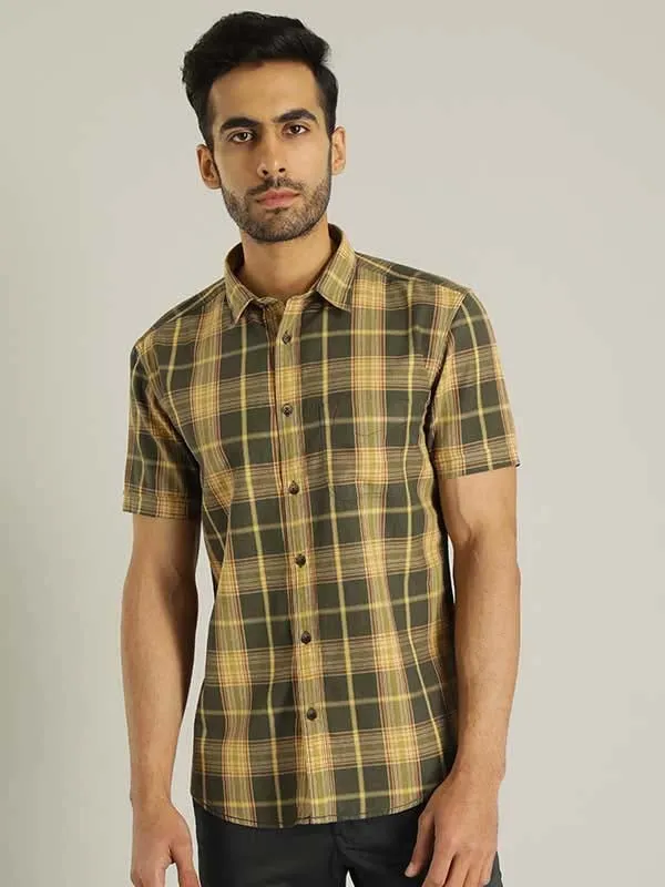 Men Checked Half Sleeve Cotton Shirt