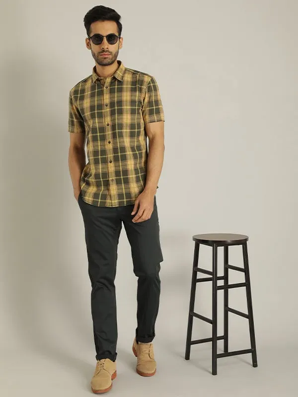 Men Checked Half Sleeve Cotton Shirt