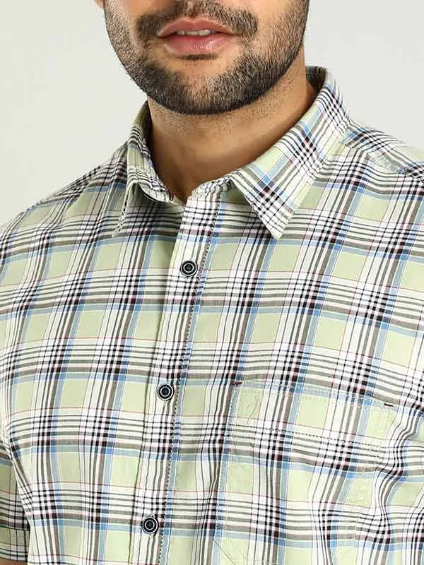 Men Checked Half Sleeve Cotton Shirt