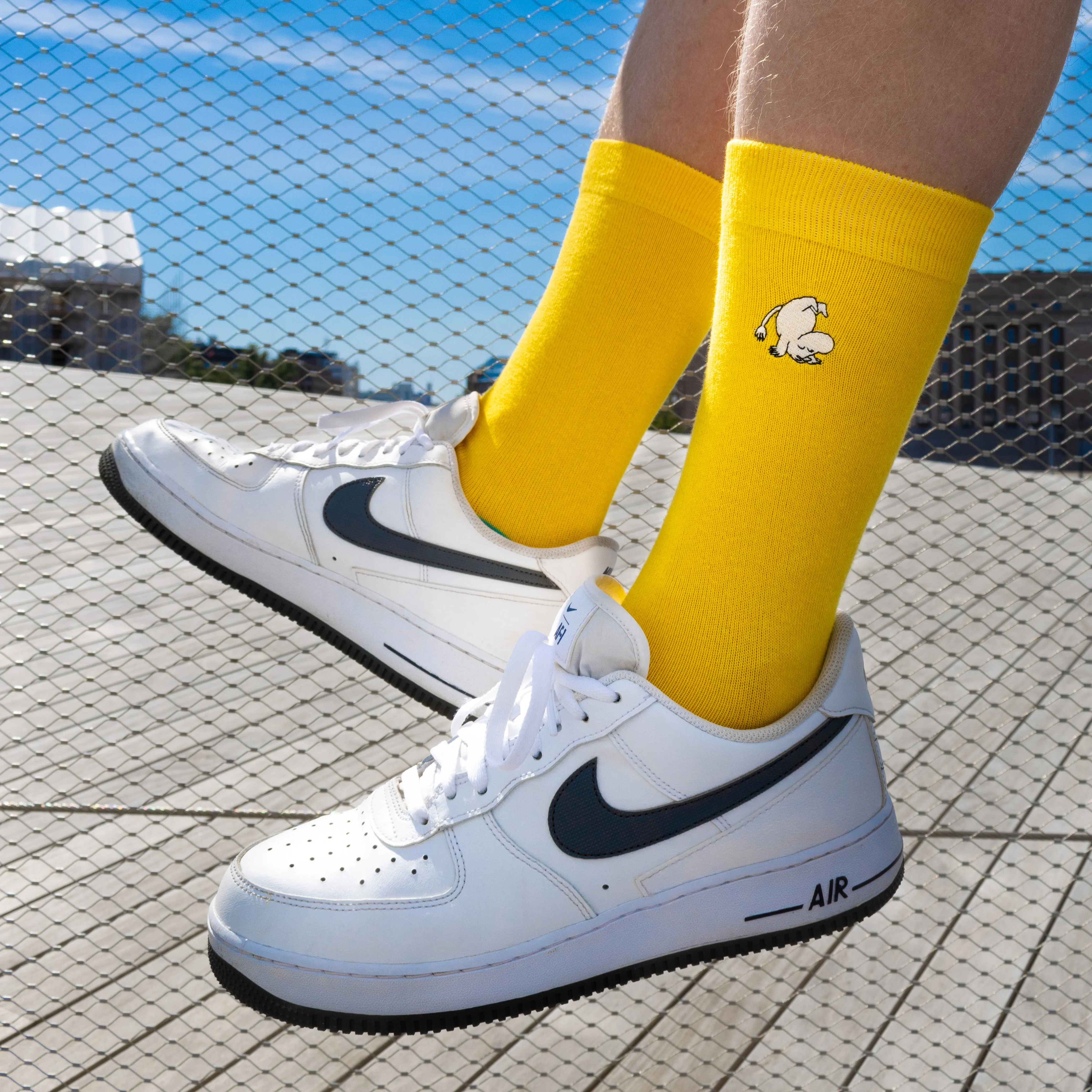 Moomintroll Happy Embroidery Men Socks - Yellow