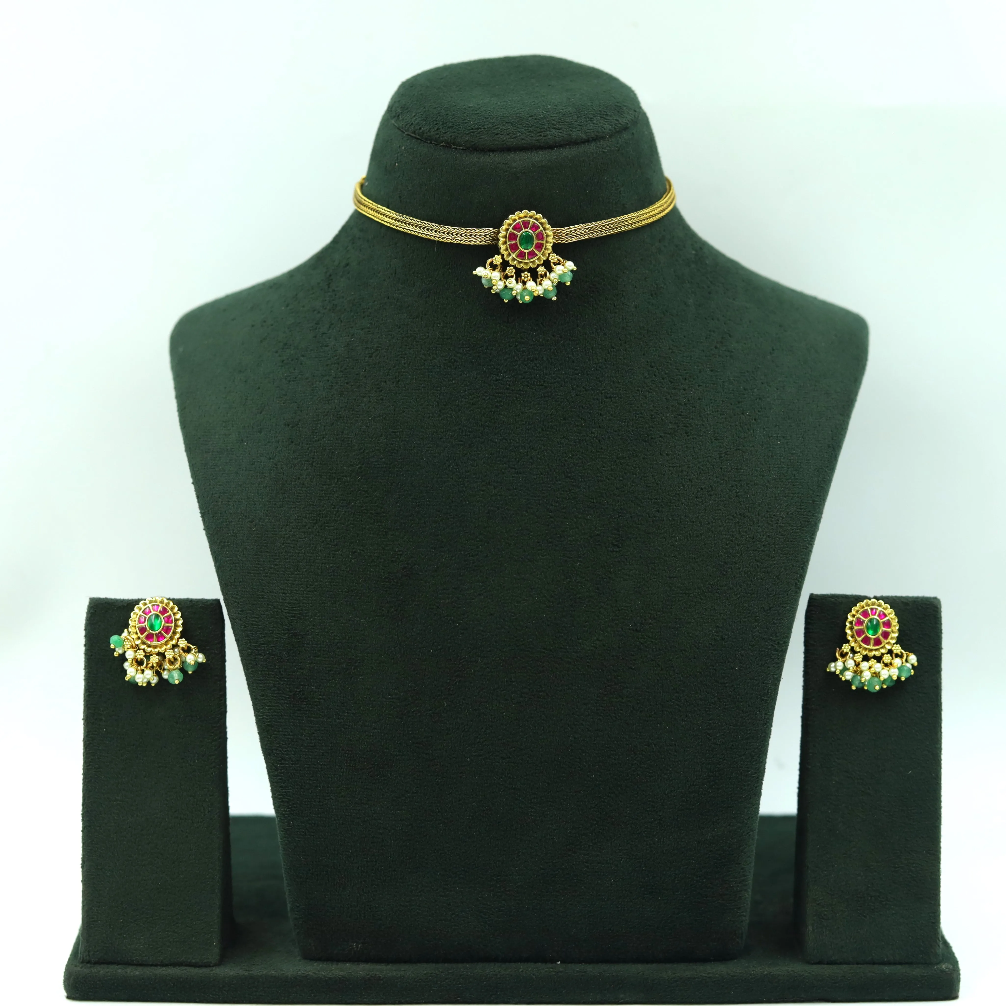 Round Neck Antique Gold Plated Necklace Set 16695-28