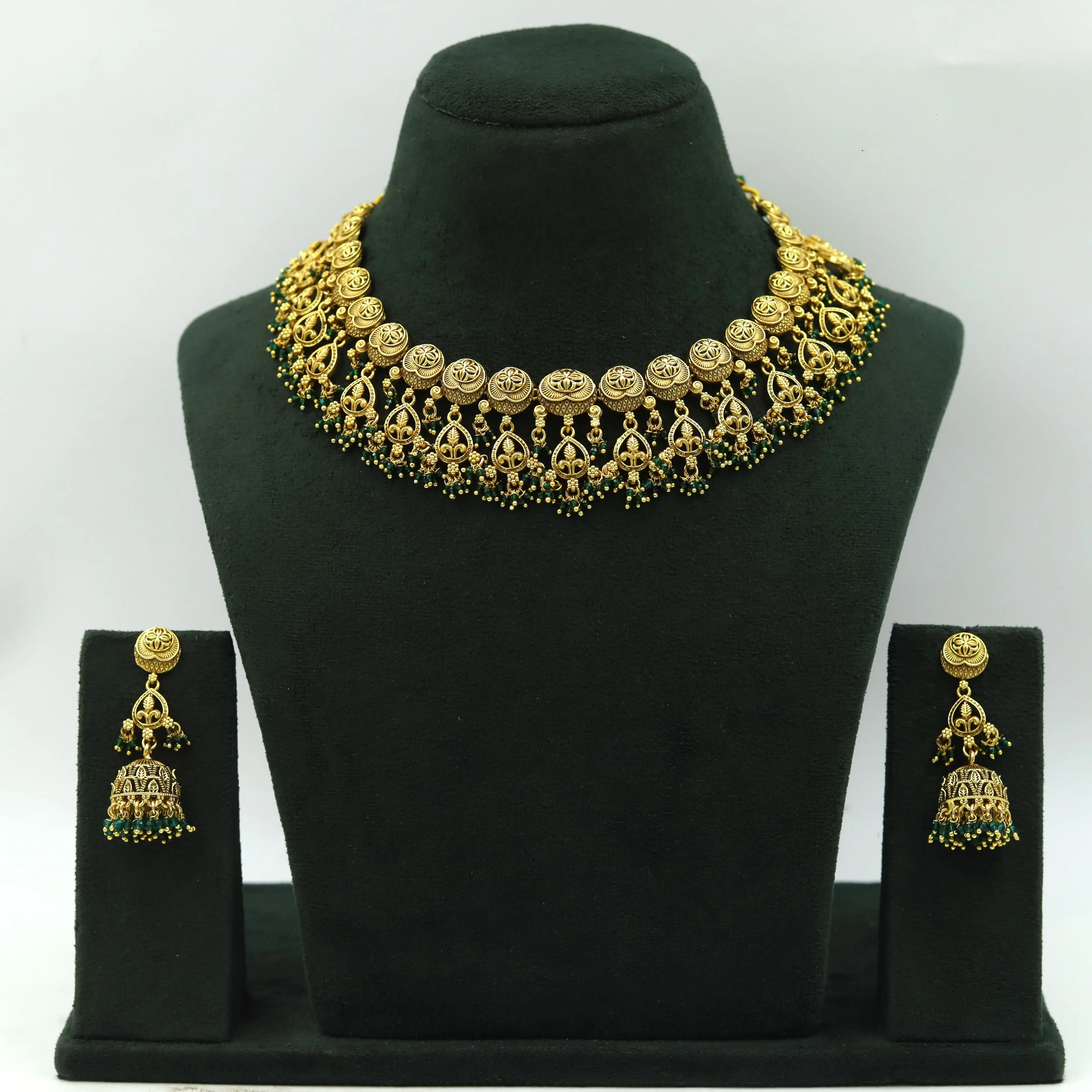 Round Neck Antique Necklace Set 13552-28